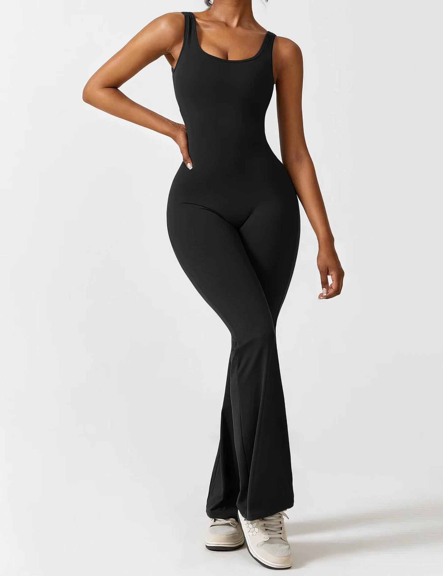 Chloé I Jumpsuit med V - rygg - Mavora.Oslo