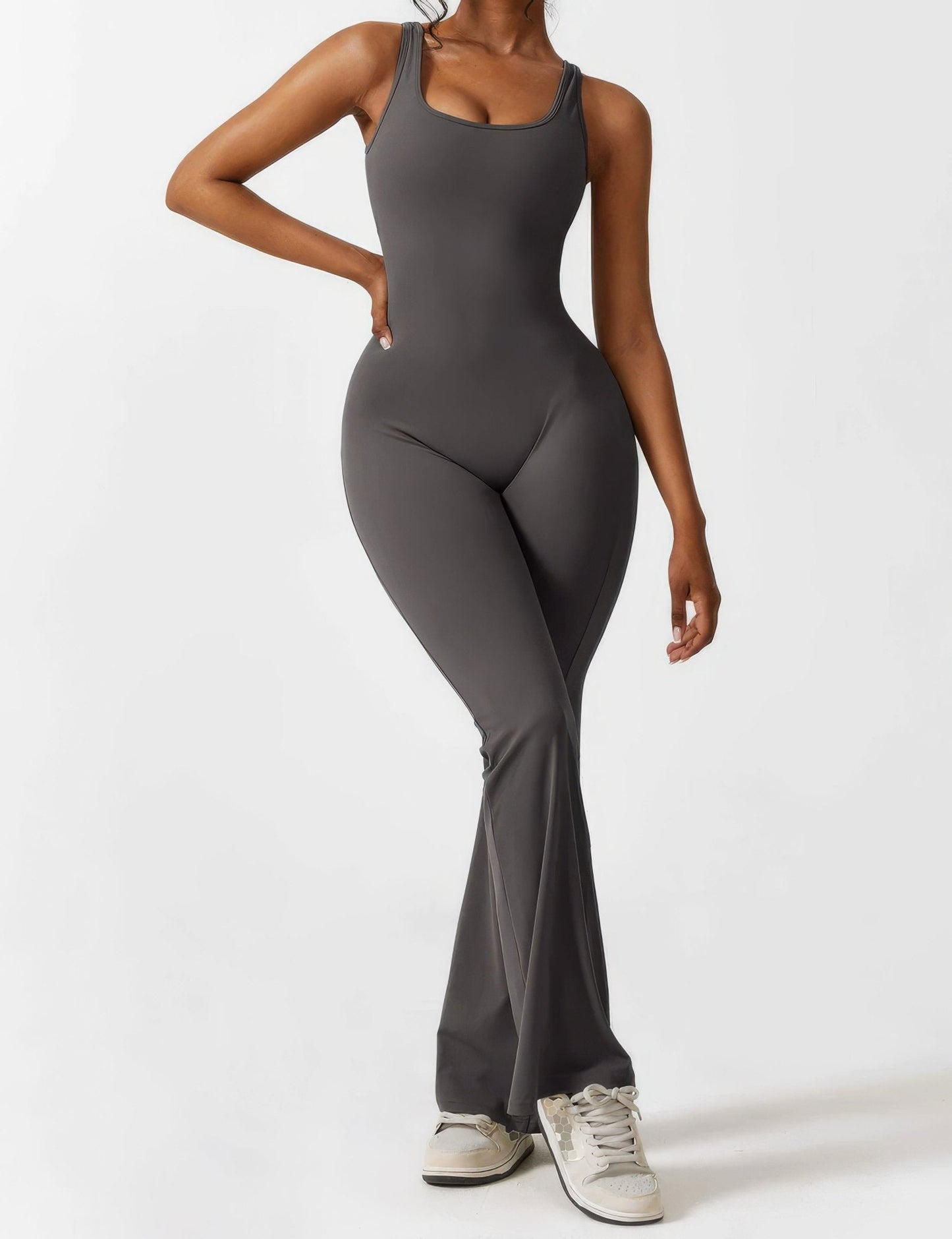 Chloé I Jumpsuit med V - rygg - Mavora.Oslo